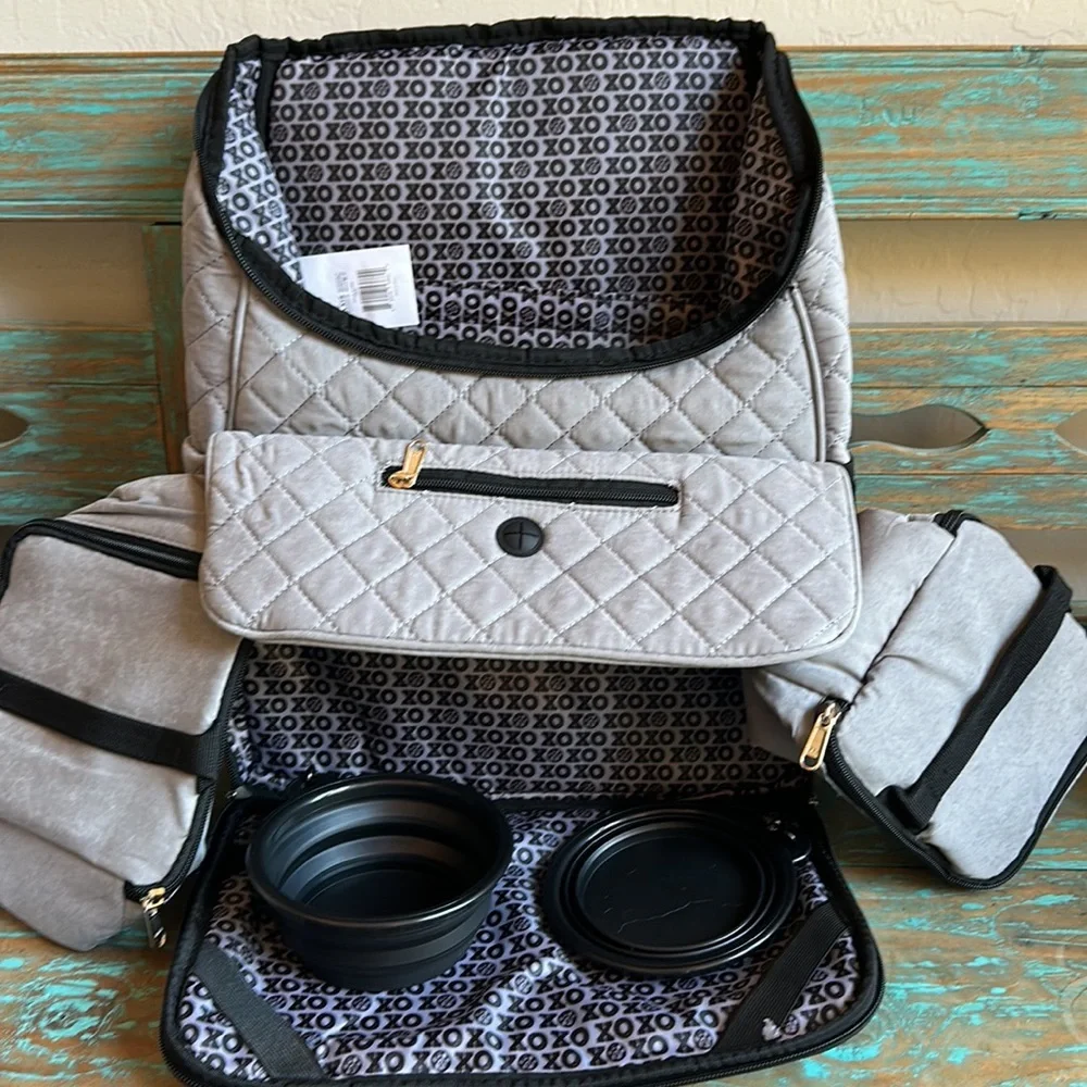 New Trisha Yearwood Pet Travel Backpack for your dog/cat supplies NOT A CARRIER